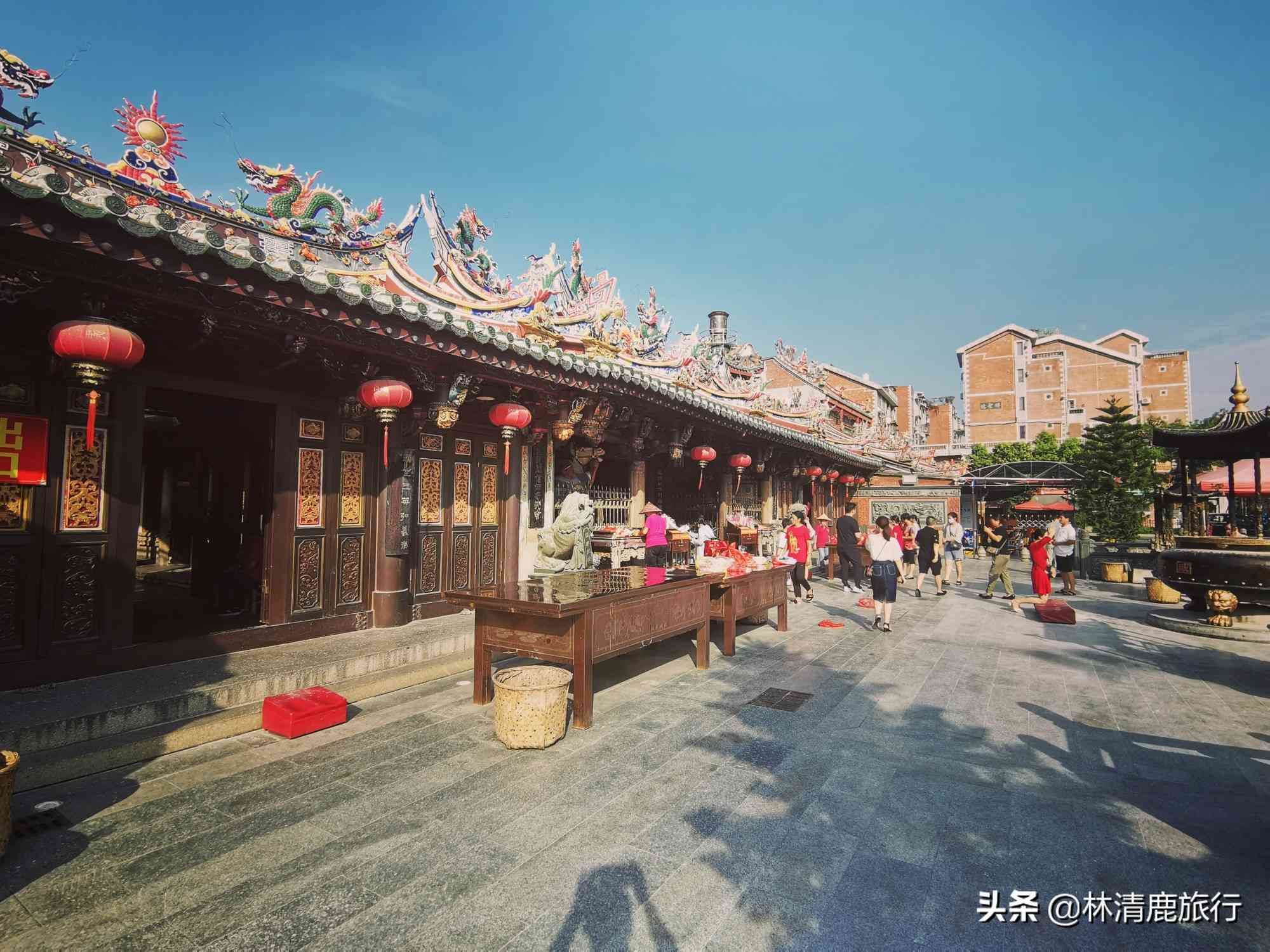 中国极灵验的关帝庙，求签者络绎不绝，距今千年没门票
